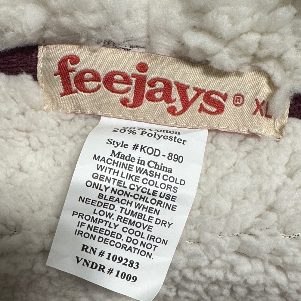 Feejays Burgundy Zip-Up Hoodie with Sherpa Lining and gloves - Picture 2 of 8